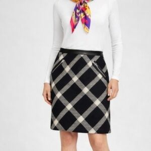 White House Black Market Black & Ivory Plaid Skirt – Size 10